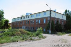 Auf die alte Kaserne wurde ein Stockwerk draufgesetzt